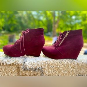 Maroon Wedges
